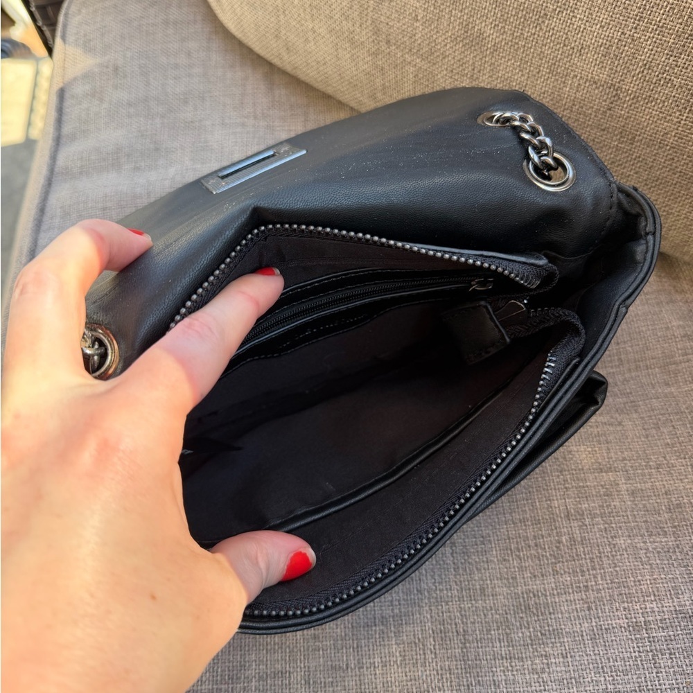 Badgley Mischka Black Quilted Crossbody Bag - Picture 3 of 5